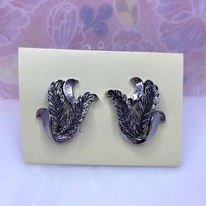 Vintage Silver Tone Leaf Earrings